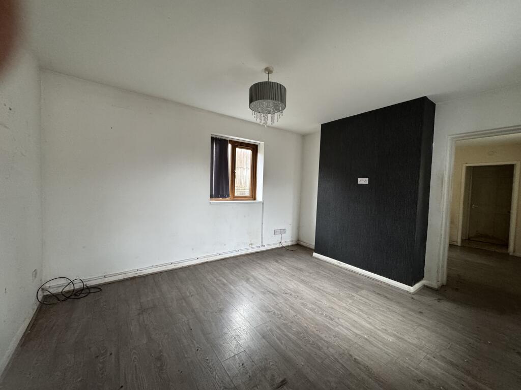 Lounge (25A)