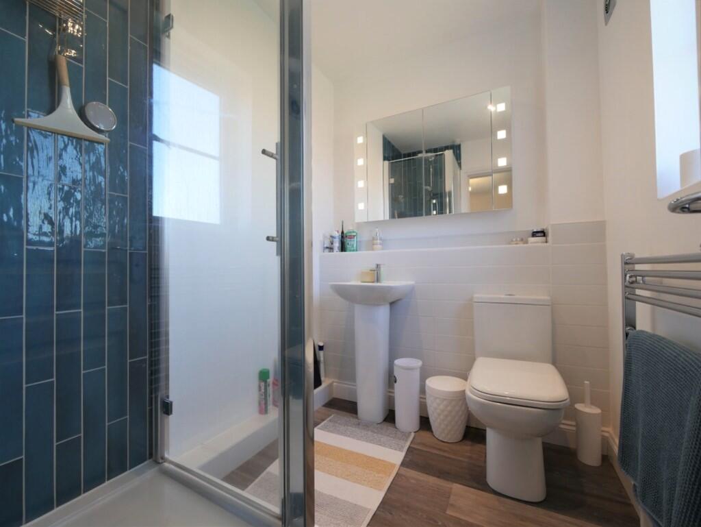 BEDROOM1 ENSUITE1