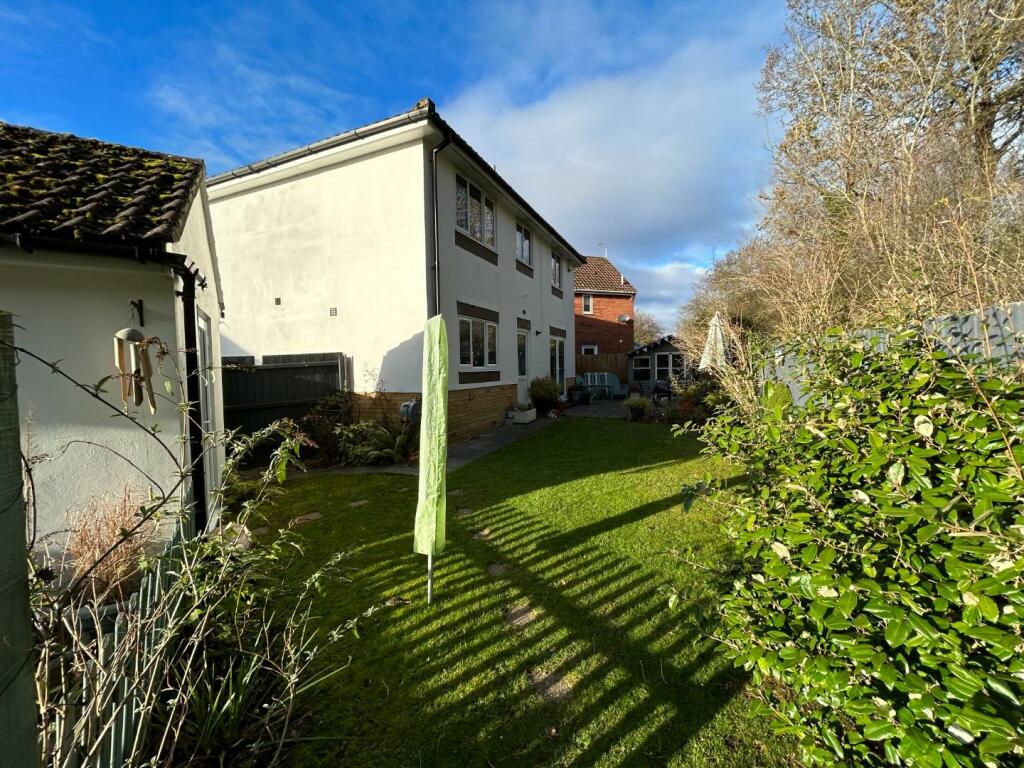 OUTSIDE (REAR)