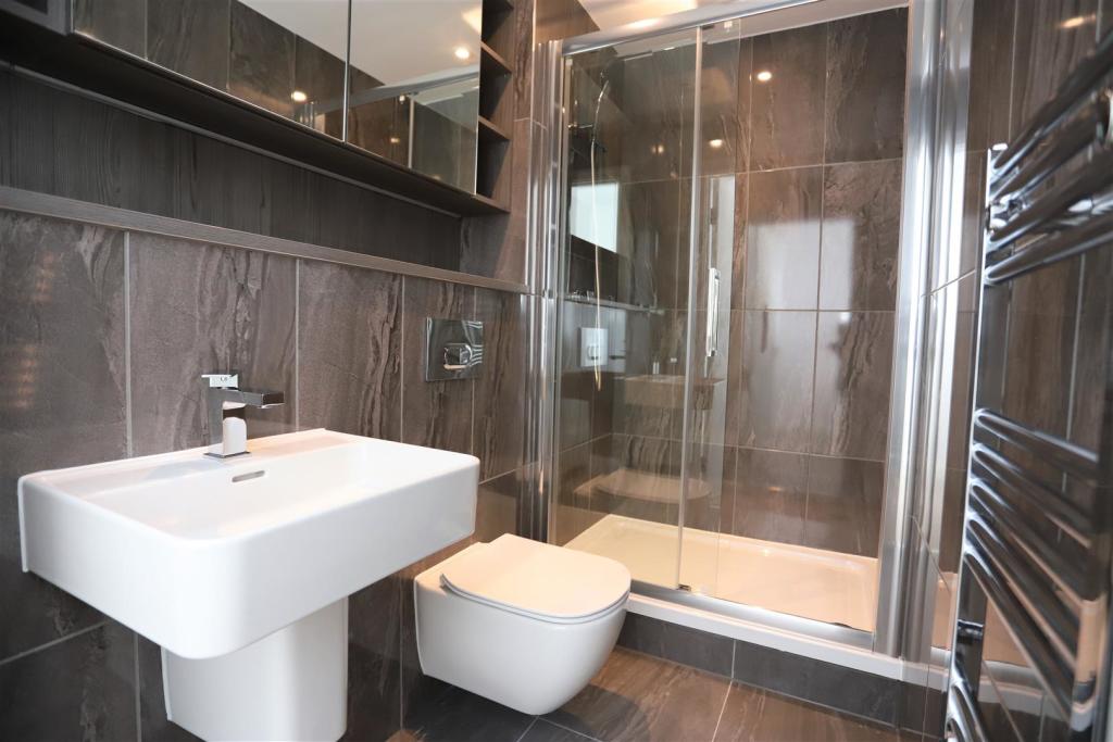 En suite.JPG