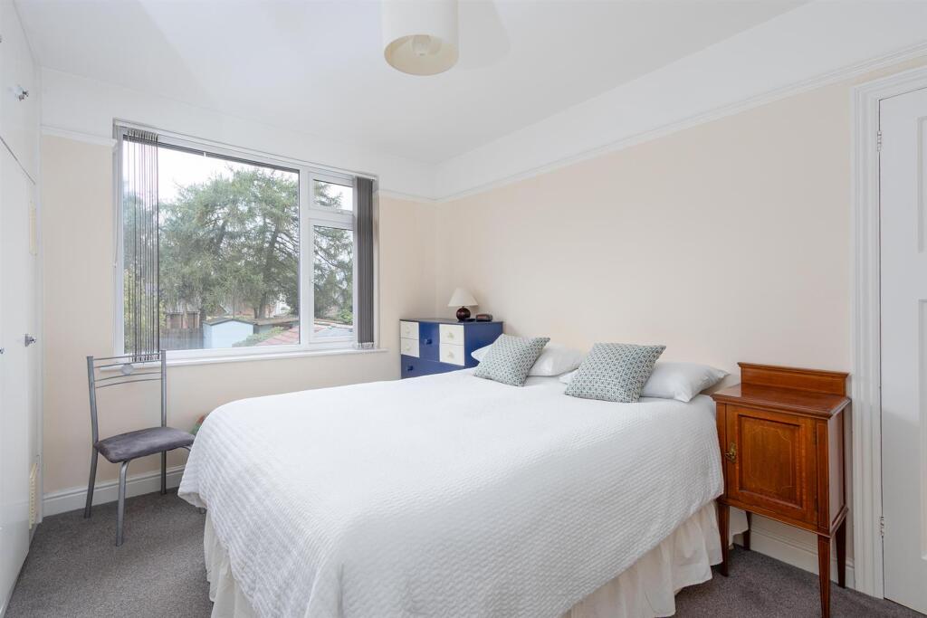 7 Shenstone Avenue, Rugby (32).jpg