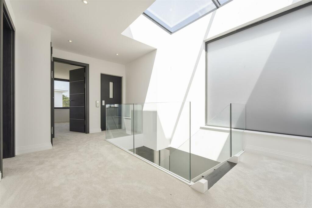 30 Whitecliff Road-14.jpg