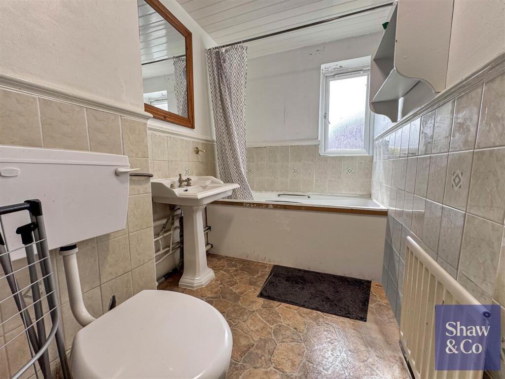 Bathroom.jpeg