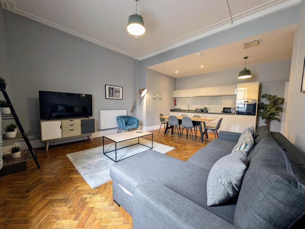 Living Room.jpg