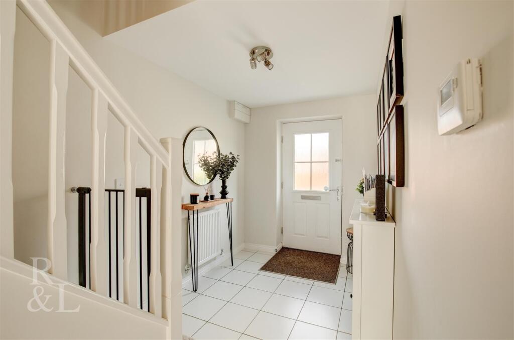 66 Askew Way (3).jpg