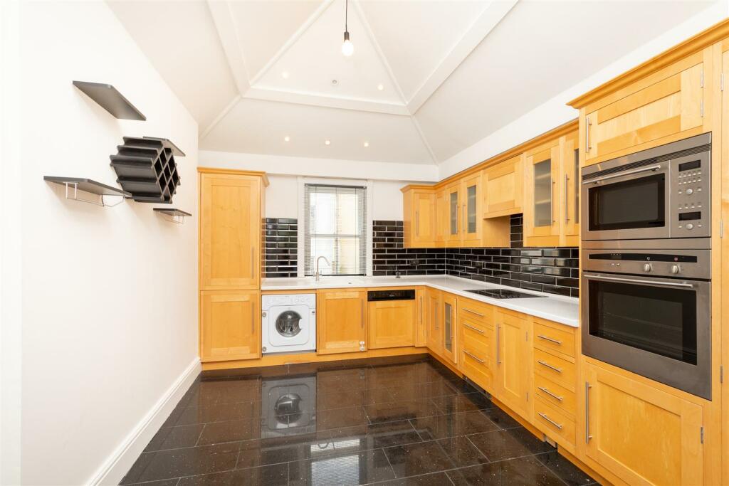 Kitchen-.jpg