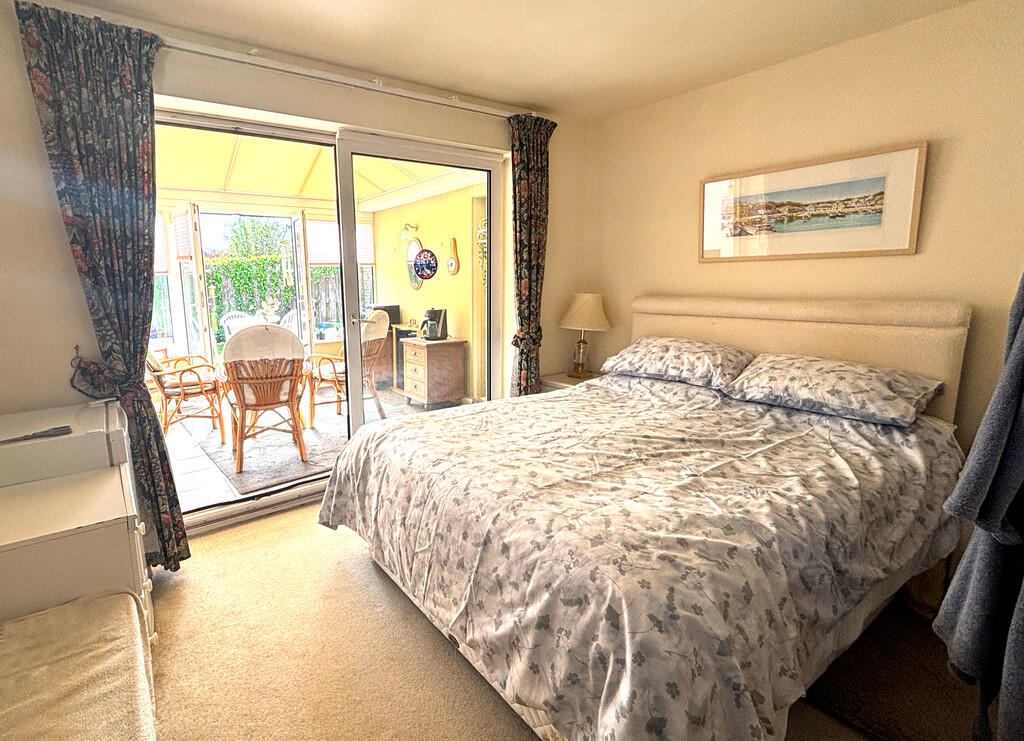 Bedroom 2/Dining ...