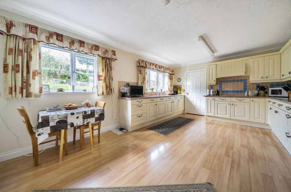 Kitchen / Breakfast