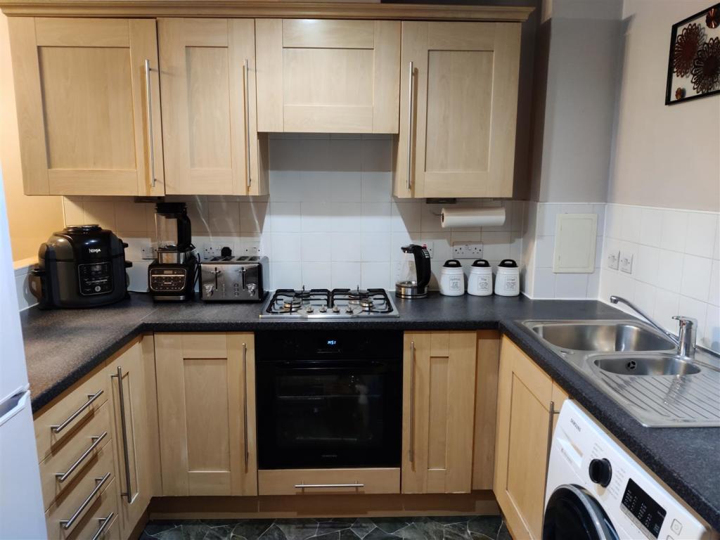 Kitchen: