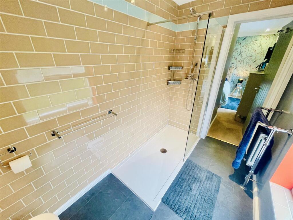 En-Suite Shower Room