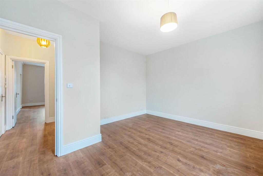 32222_davies_and_davies_36a_stapleton_hall_rd_4_lo