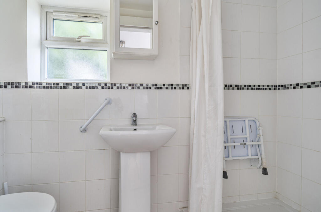 1309853-5-684add4...