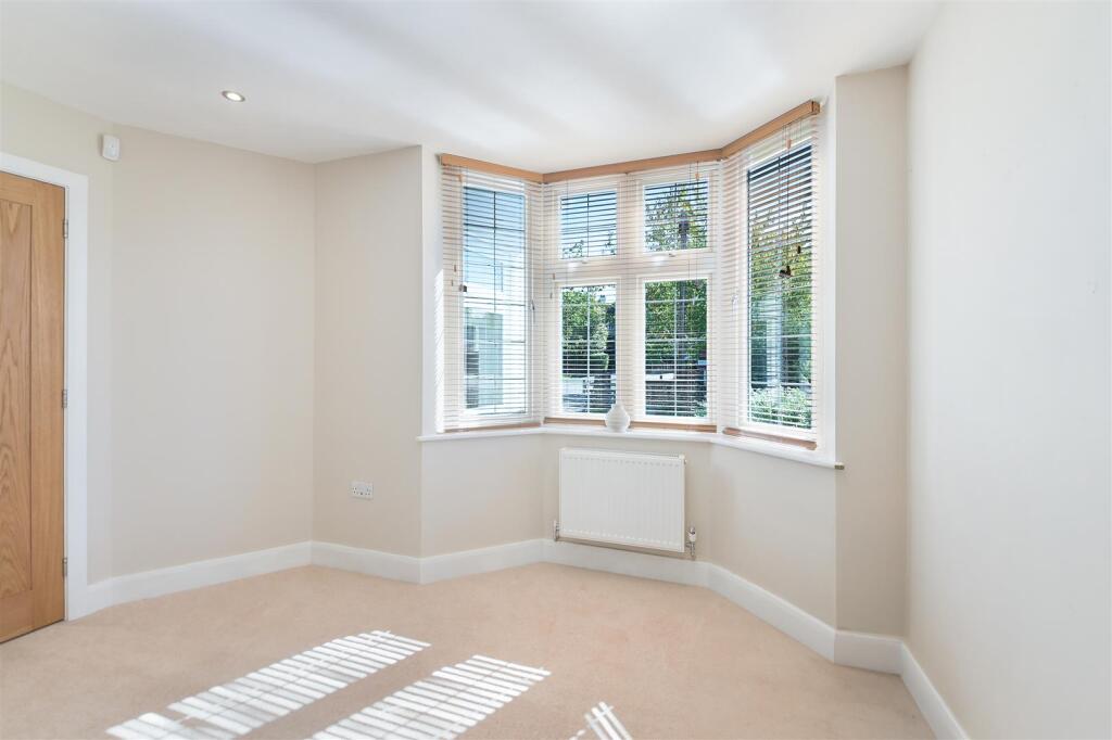 WARREN ROAD,154- (6).jpg