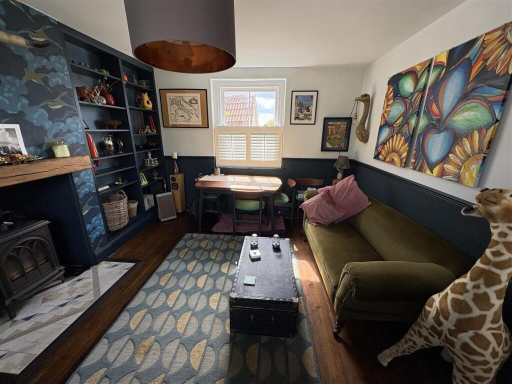 Lounge...jpg