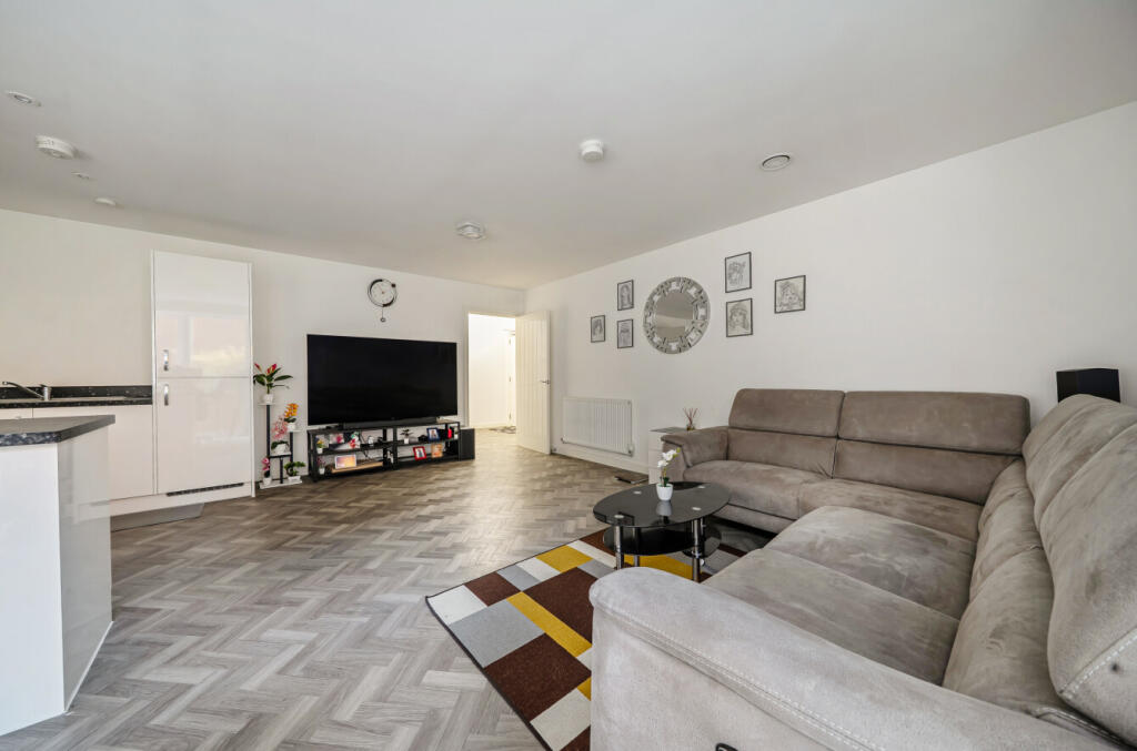 1376370-14-690a11...