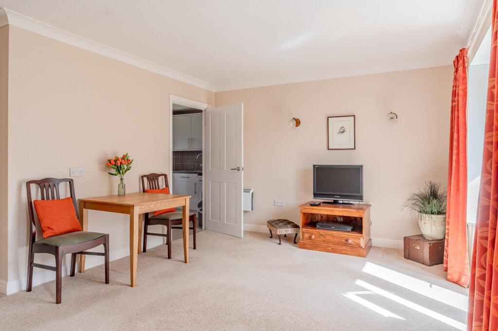 31 princess court-2.jpg