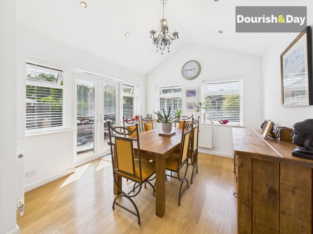 Dining Room / Sun Room