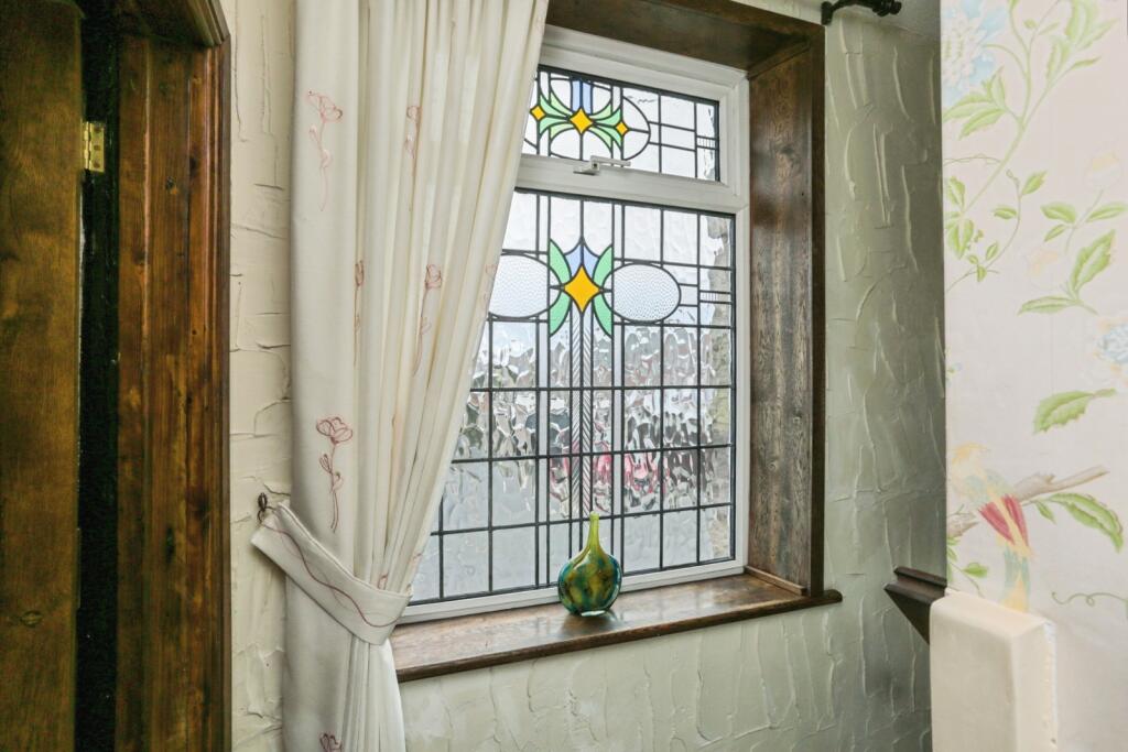 Feature Window