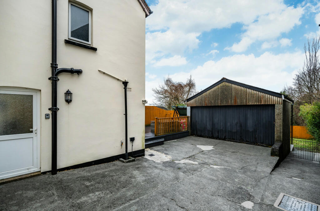 Driveway &amp; Garage