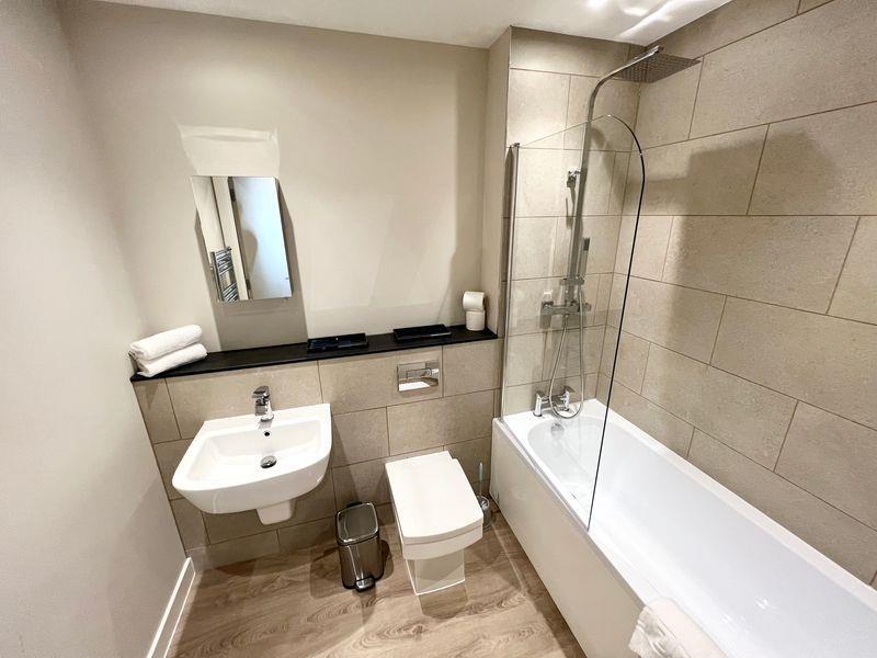bathroom 1.jpeg