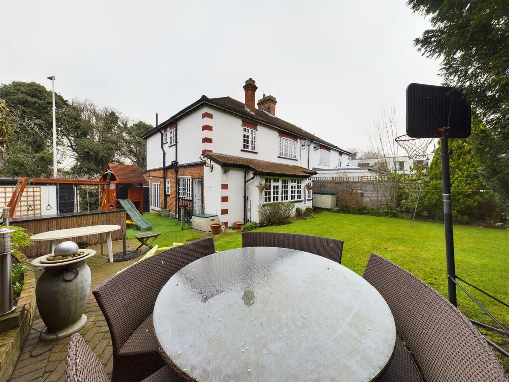 CAM00228P1-PR0198-STILL29 - Copy.jpg