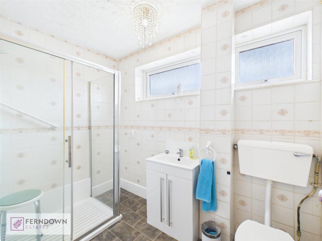 Family Shower Room