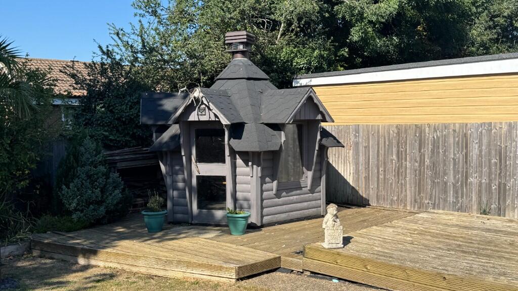 BBQ Hut