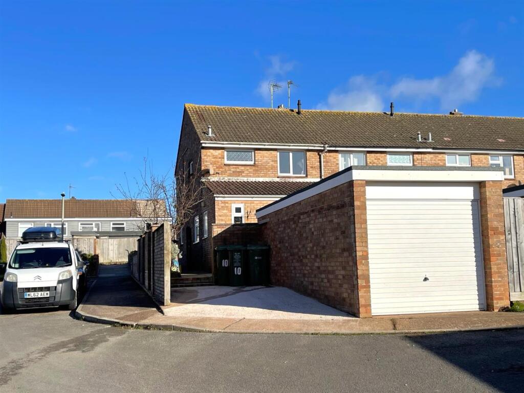 Garage &amp; Parking Space