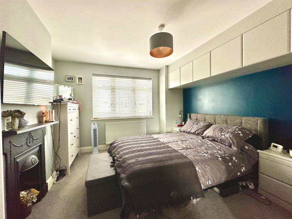 Bedroom One.jpeg