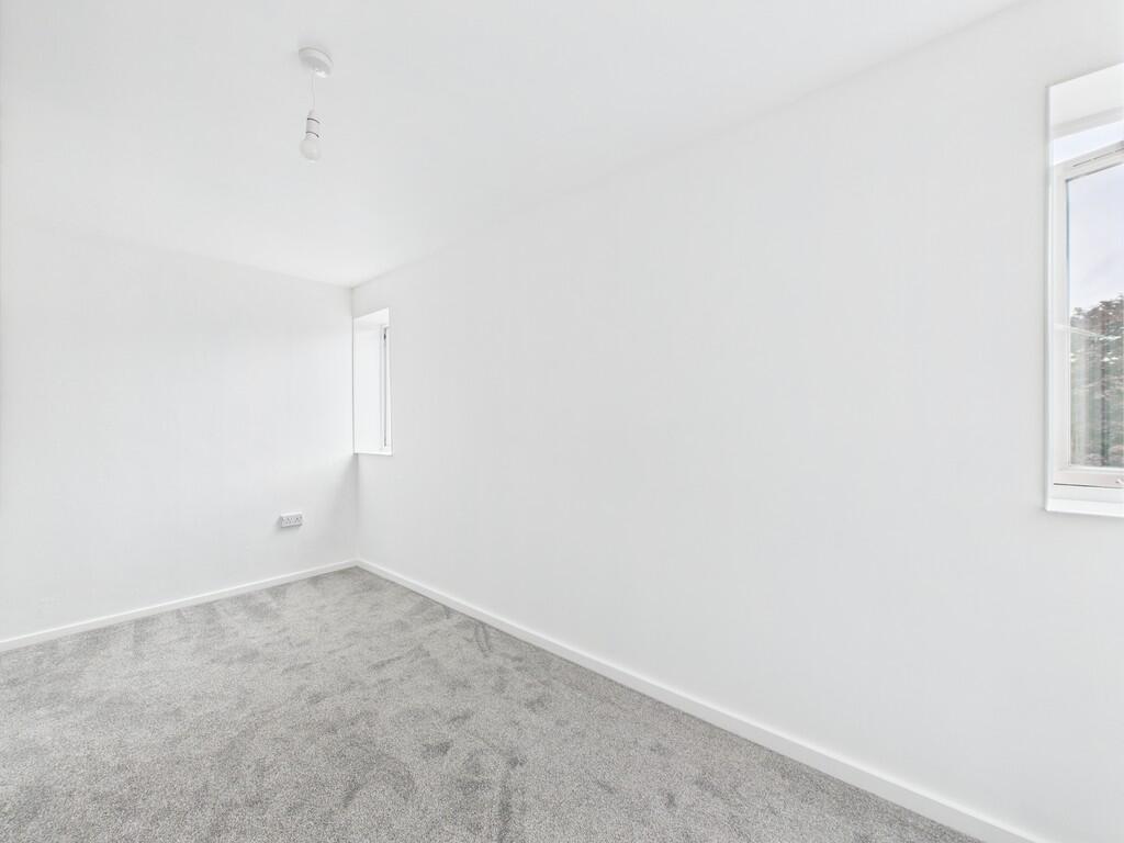 CAM03974G0-PR0167...