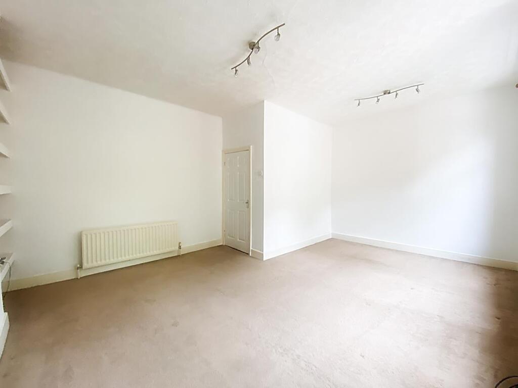 Lounge/ Dining Rooom