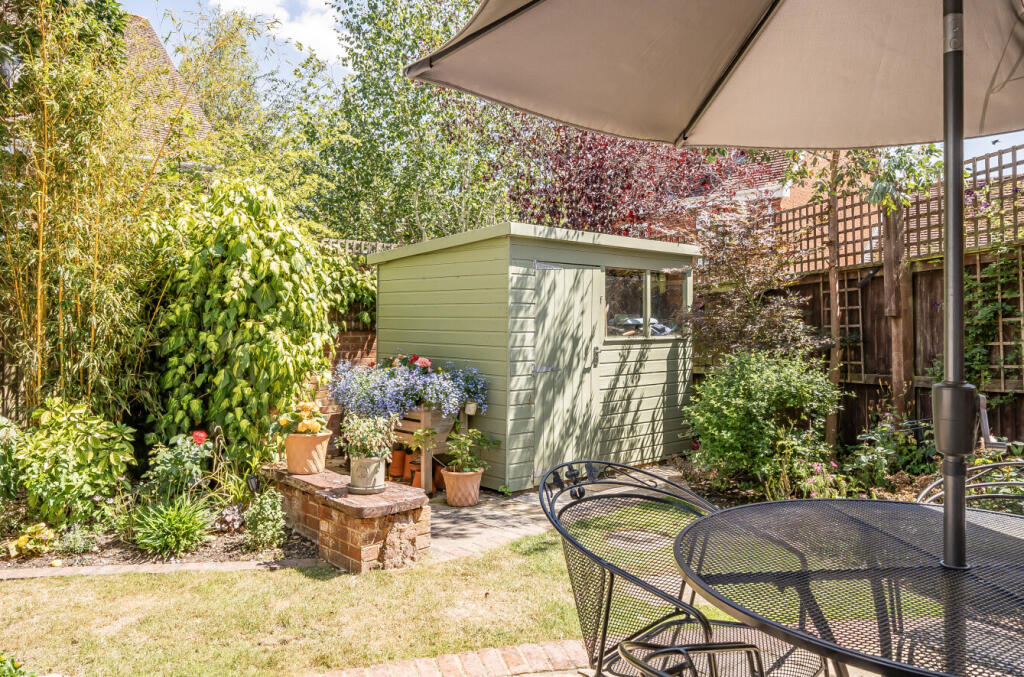 1317258-3-686e6c8...