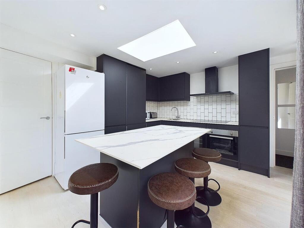 6 - Six-Bedroom HMO for Auction, Westbury-on-Trym.