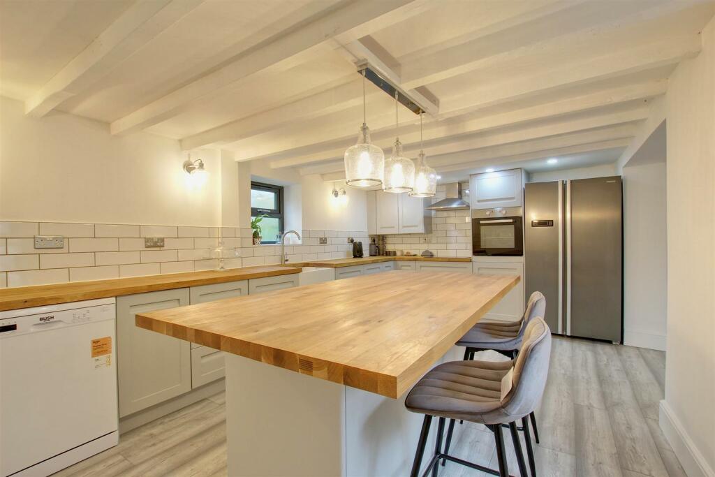 BREAKFAST KITCHEN