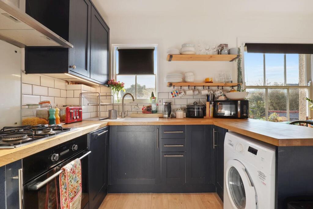 09-cb95JHPropWpen - 50 Samos Road - 26 (1)-medium.