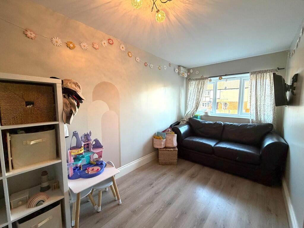 processed-4700DA5...