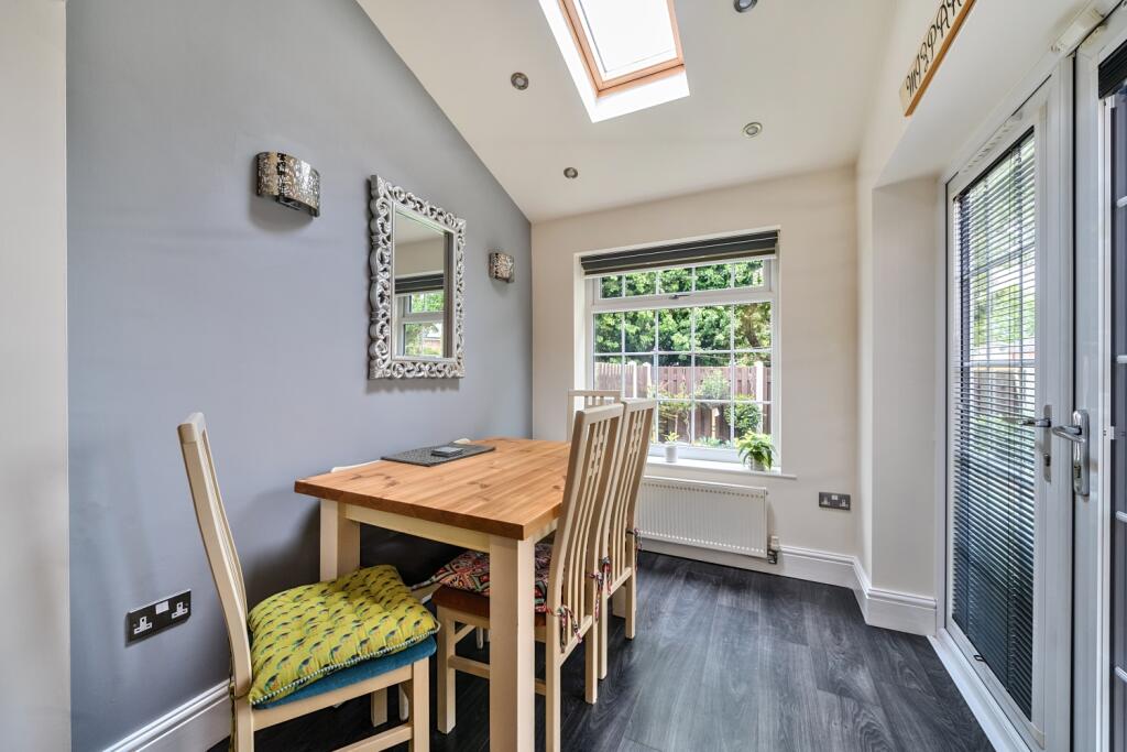 1290203-12-6825ed1c76135-ARW