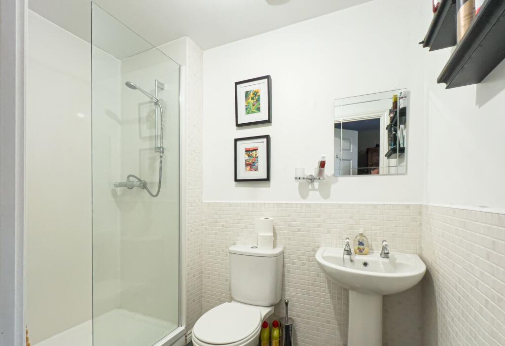 En Suite Shower Room