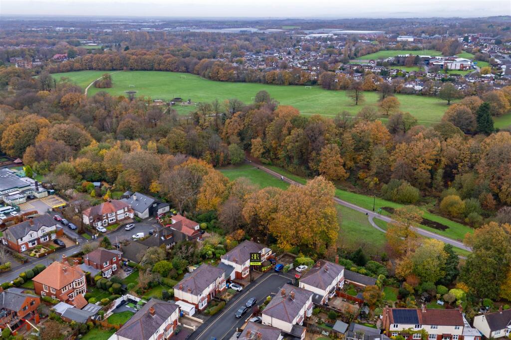Aerial View - Surroundings