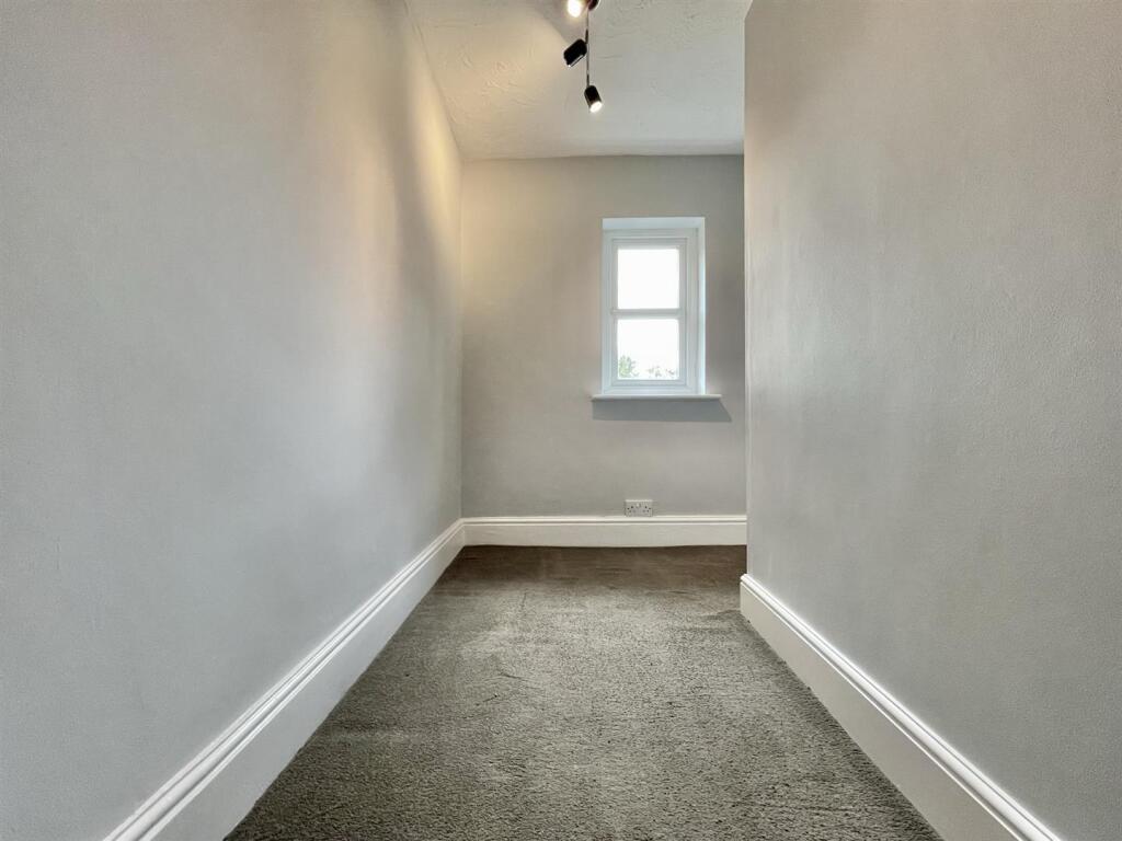 1 Waterloo Bedroom 3.jpeg