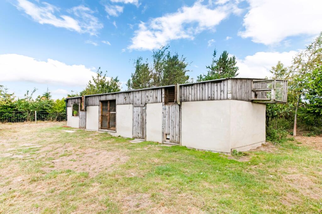 STABLES