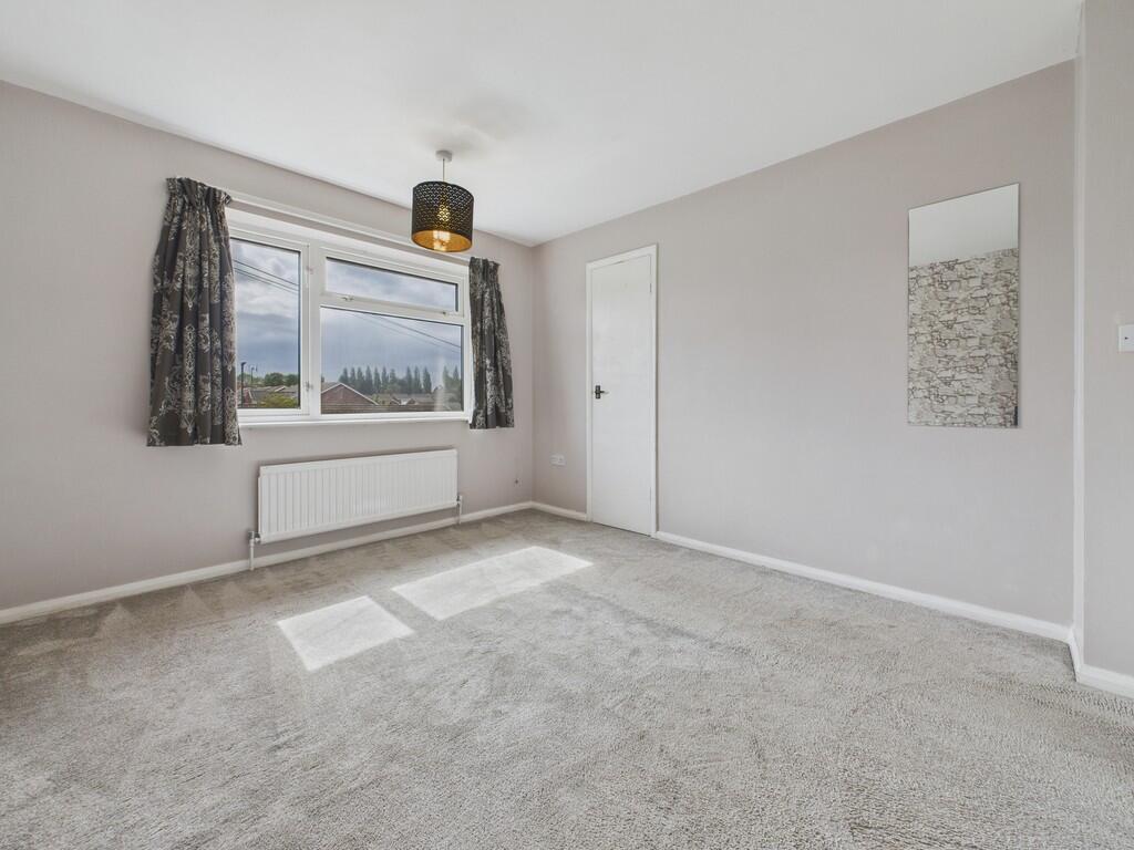 CAM04273G0-PR0182...