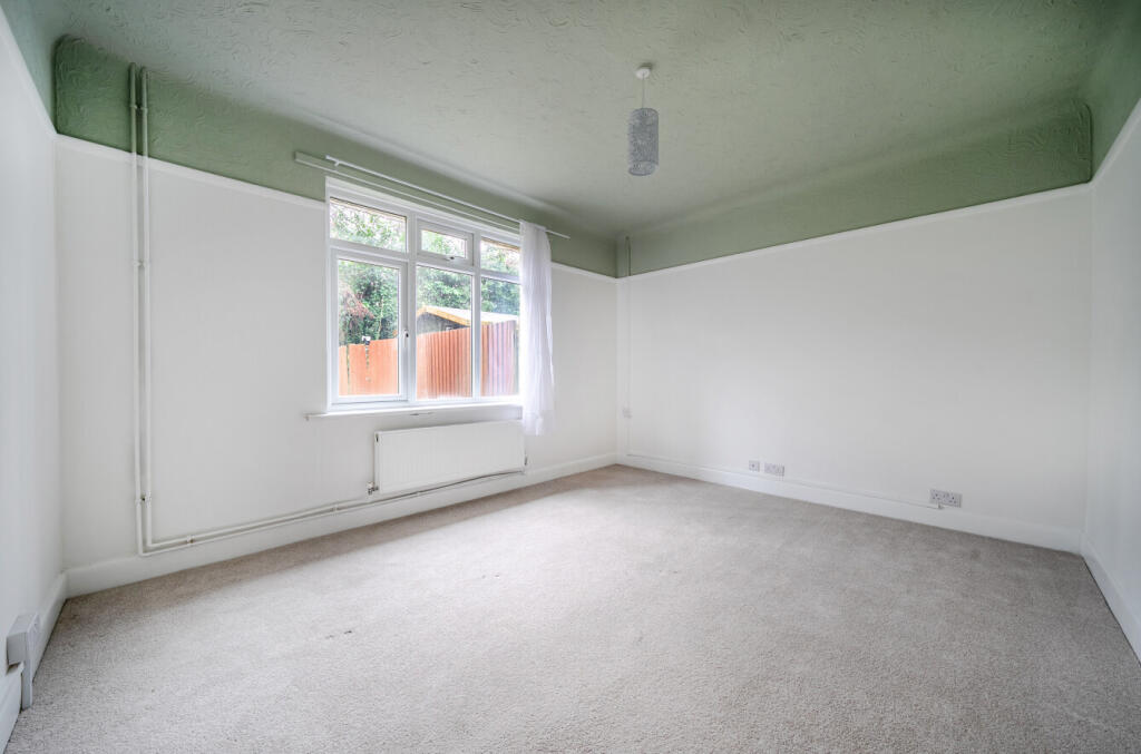 1376229-18-693179...