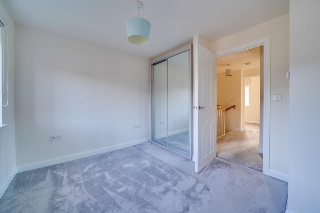 11 Sandpit Lane, ...