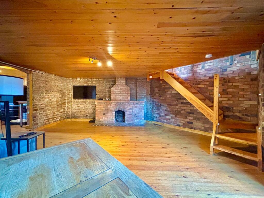 WhatsApp Image 2025-12-03 at 10.31.03 (11).jpeg