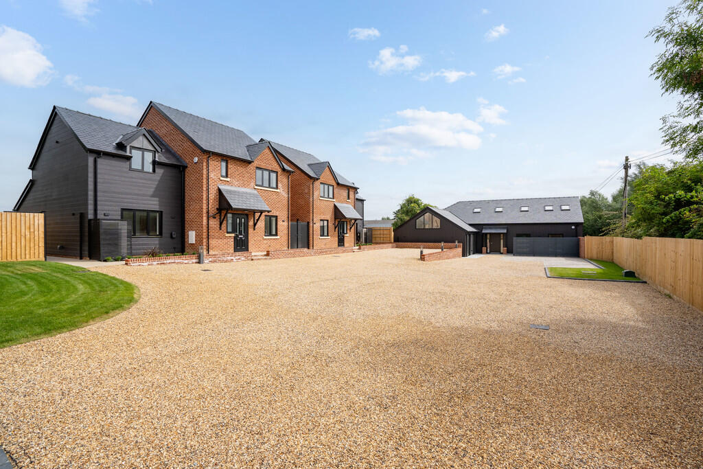 Bullsbridge Farm-...