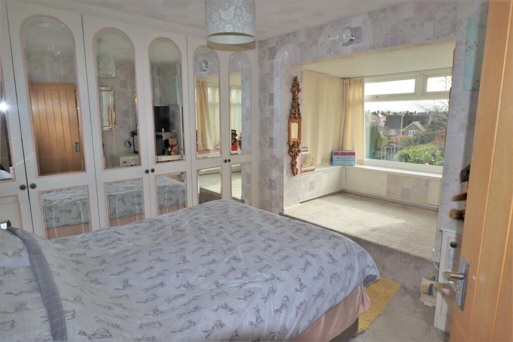 Bedroom 1.JPG