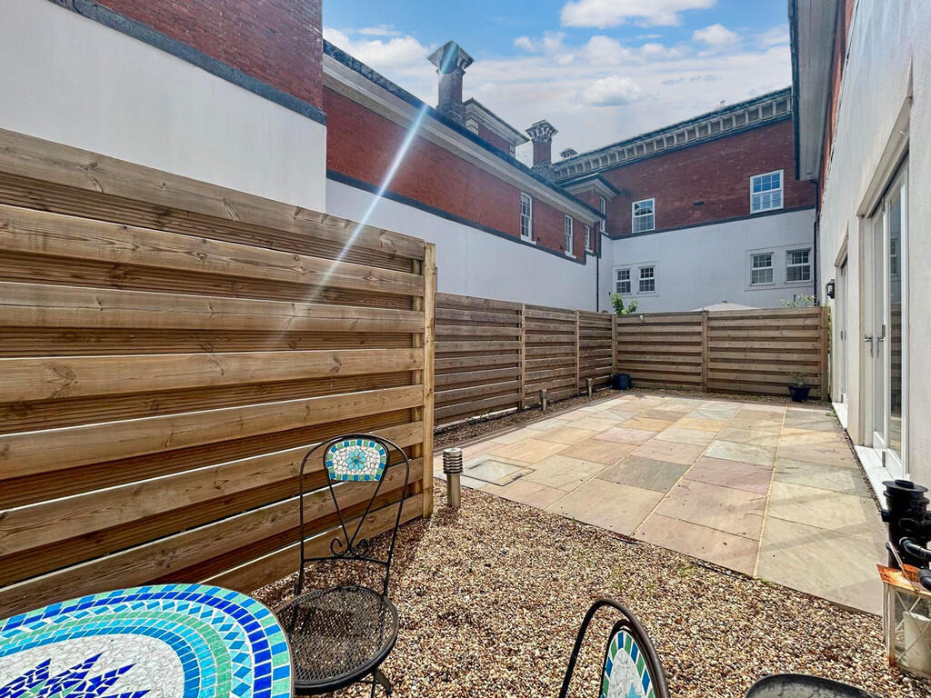 fda8e2d7-cfb8-44d...