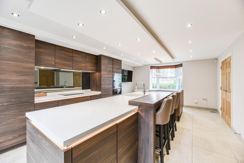 Kitchen Family Room