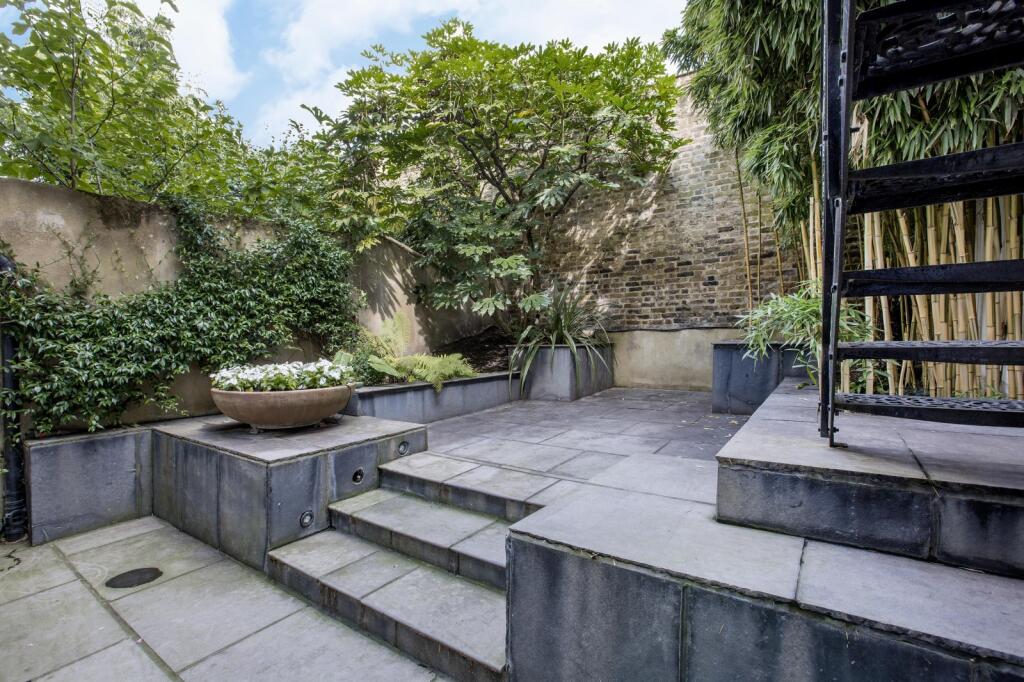 Garden 3